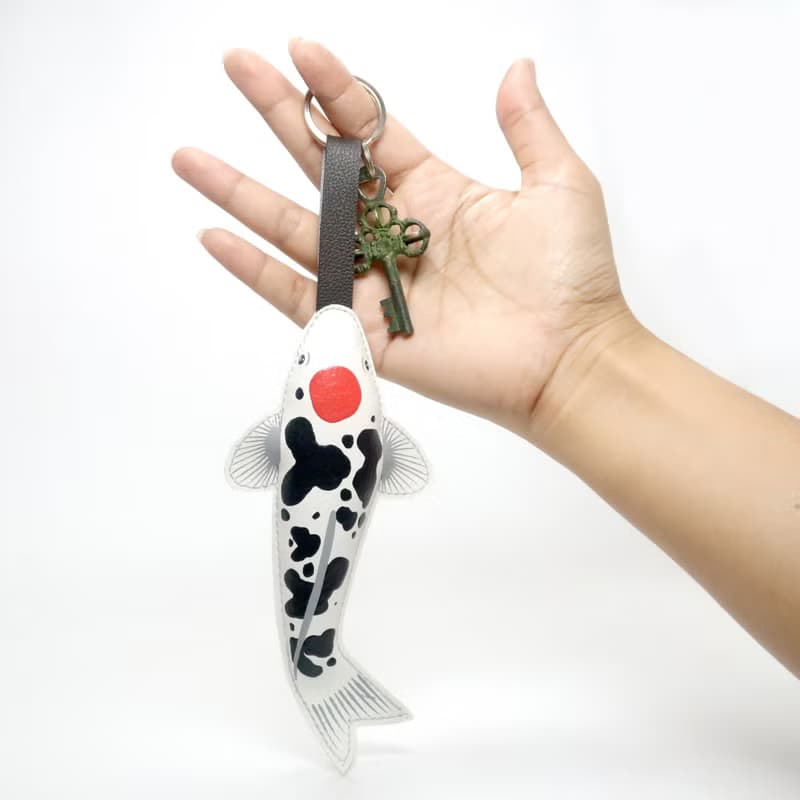 Koi Fish keychain, gift for animal lovers add charm to your bag.