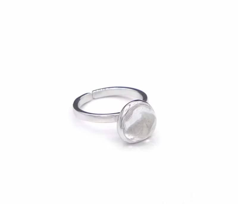 Handmade borosilicate glass tiny triangle ring with white color CASO jewelry