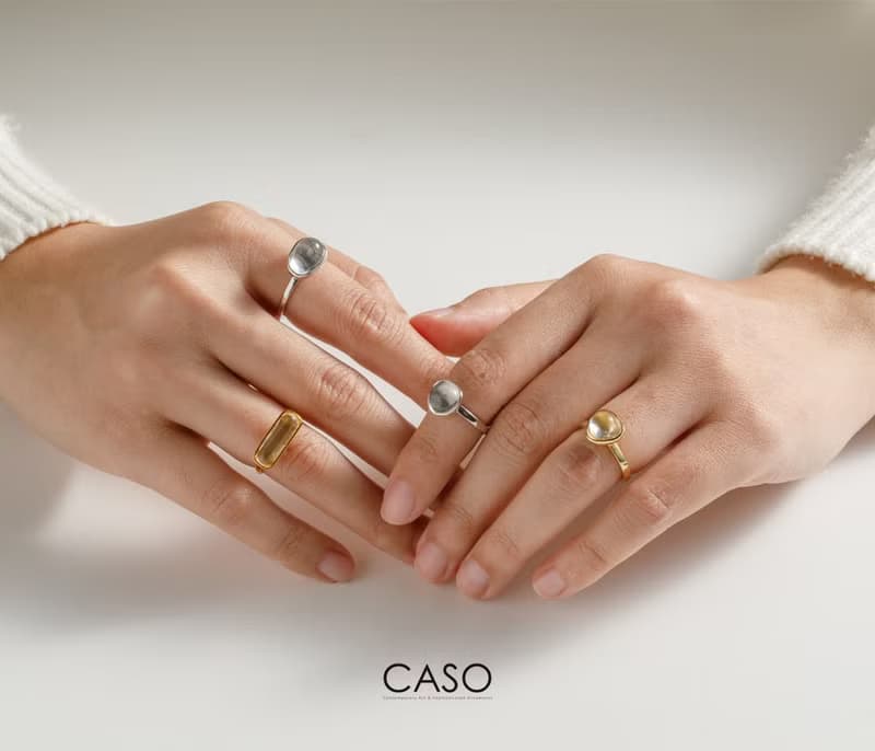 Handmade borosilicate glass tiny triangle ring with white color CASO jewelry