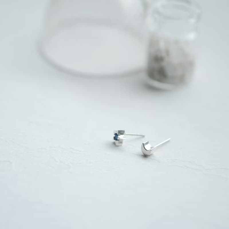 サファイア 星 & 三日月 極小 ピアス シルバー925