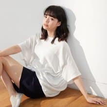 Dora不對襯圓領細褶上衣/白