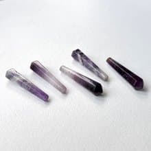 【水瓶雙魚|2月誕生石】紫水晶|迷你六角柱 辦公室家中療癒 擺飾
