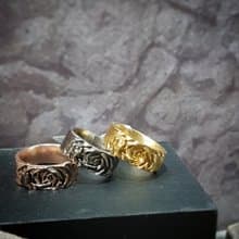 Rough rose ring