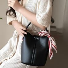 Tosca | Ribbon Black Bag - 拉鏈包 斜孭包 手袋 手提袋 - 黑