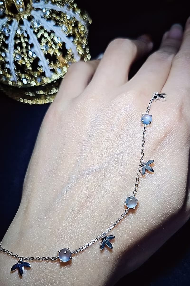 |藍剛女神|A貨翡翠冰玻淡藍剛蛋面5mm純銀鍍18k愛心款手鏈