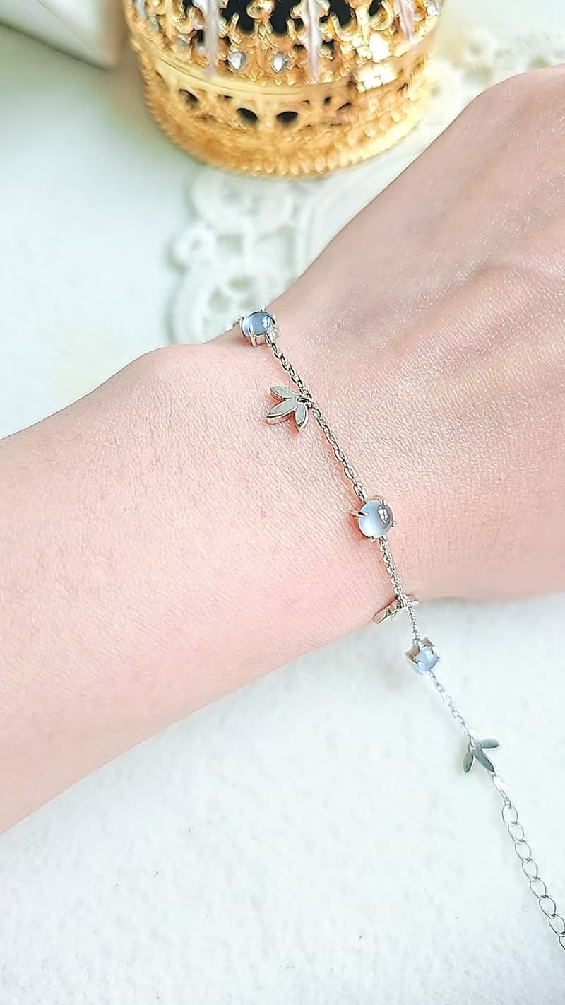 |藍剛女神|A貨翡翠冰玻淡藍剛蛋面5mm純銀鍍18k愛心款手鏈