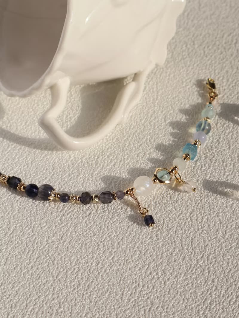 人間青醒。堇青石 海水藍寶 月光石 14K包金 水晶礦石設計手鍊