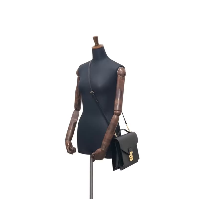 【 日本直送　名牌中古包 】LOUIS VUITTON ルイヴィトン エピ ショルダーバッグ ブラック モンソー レザー M52122 2way kfzbc7