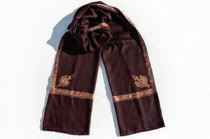 喀什米爾Cashmere 刺繡羊絨圍巾 純羊毛圍巾披巾 戒指絨披肩-花朵