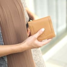 Hannah (Vanilla) : Small leather short wallet, folded wallet, Mini wallet