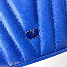valentino garavani寶藍色羊皮V型絎縫側背包F8 vintage