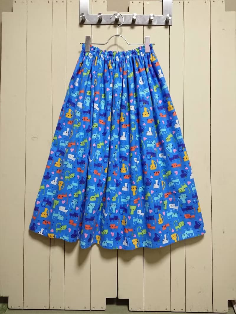 【換季特賣 Off-season sale】 Flannel Colorful Cat skirt BLUE USAcotton 日本製 輸入生地 FREE