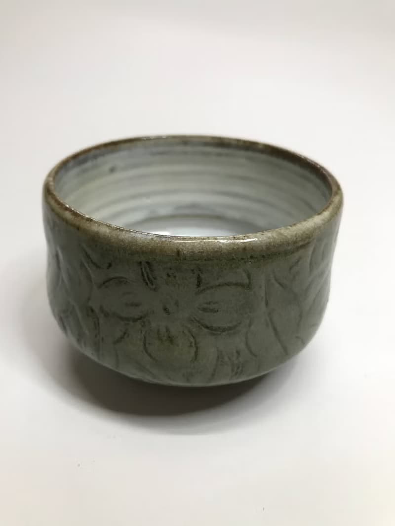 曾永鴻  灰釉刻花杯