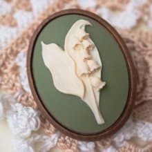 カメオのブローチネックレス 鈴蘭 グリーン　すずらん スズラン ミュゲ lily of the valley 幸せが再び訪れる 純粋 純潔 聖母マリア 緑