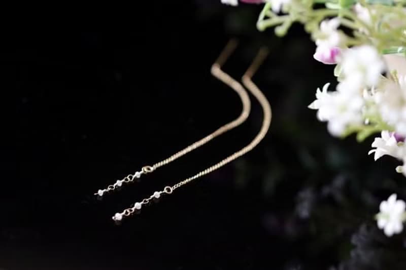 永遠に変わらないもの 天然ホワイトグレーダイヤモンドのアメリカンピアス 4月誕生石