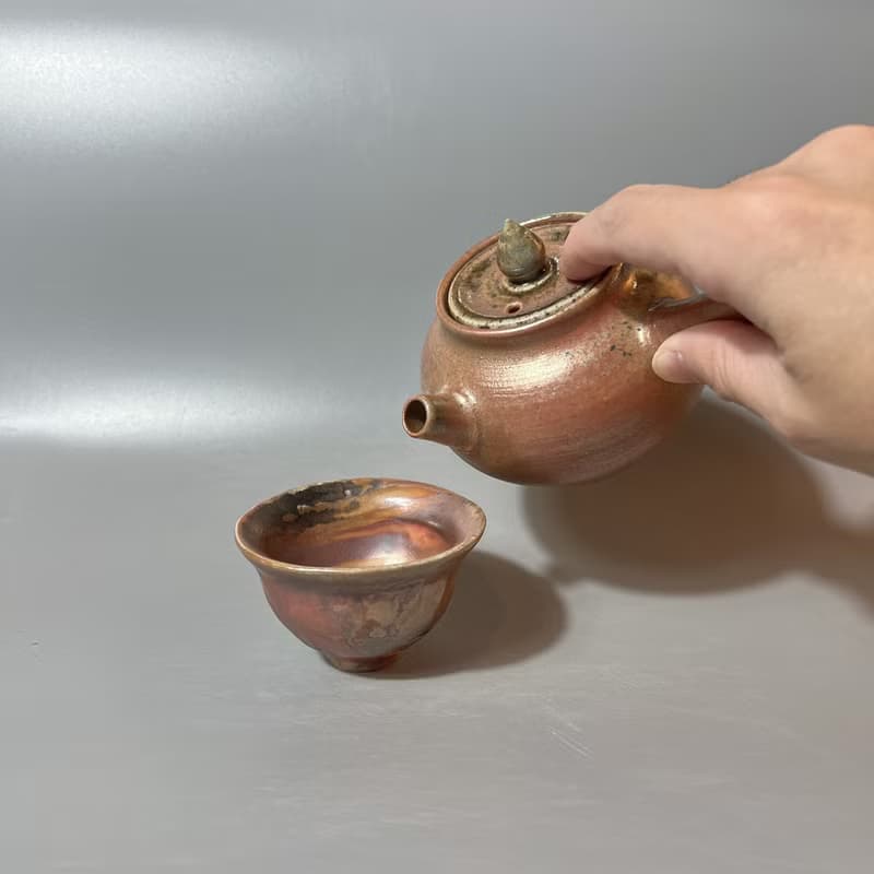 柴燒重落灰側把茶壺 / 小平凡手作