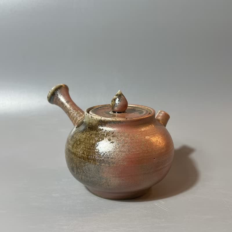 柴燒重落灰側把茶壺 / 小平凡手作