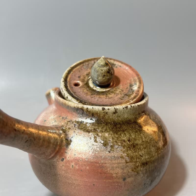 柴燒重落灰側把茶壺 / 小平凡手作