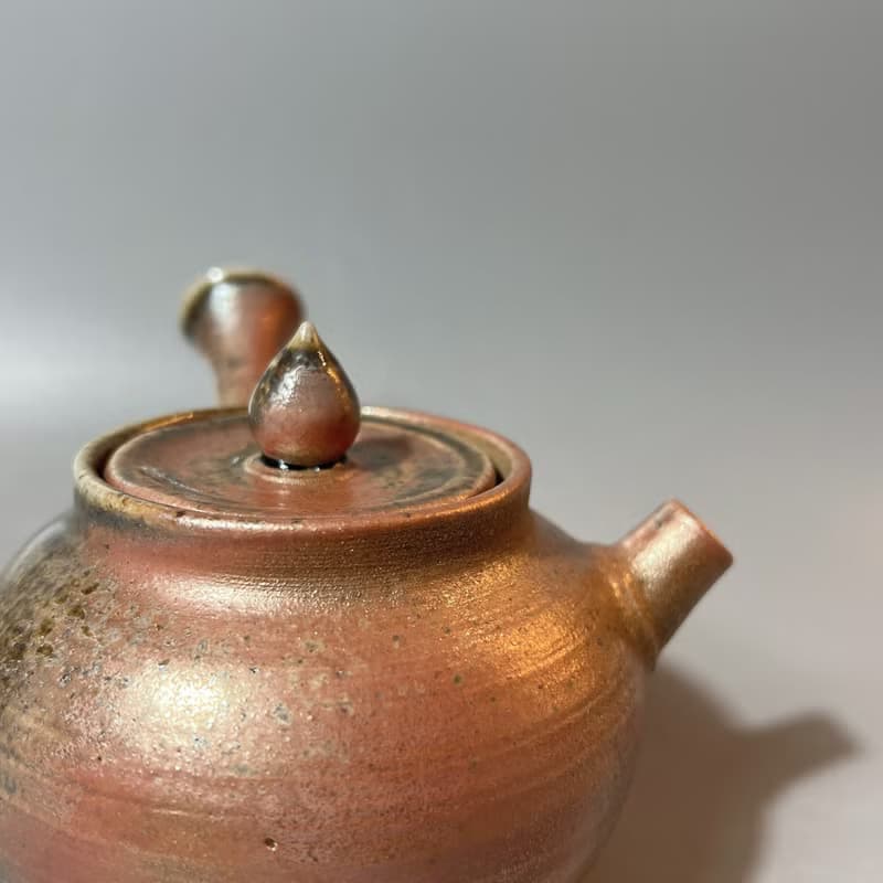 柴燒重落灰側把茶壺 / 小平凡手作