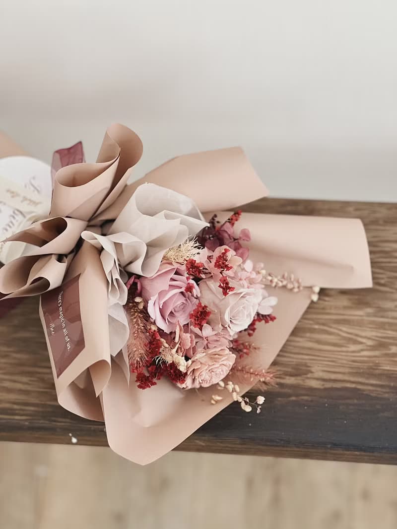 【永生玫瑰花花束】• 情人節/永生玫瑰花/永生玫瑰花花束/玫瑰花