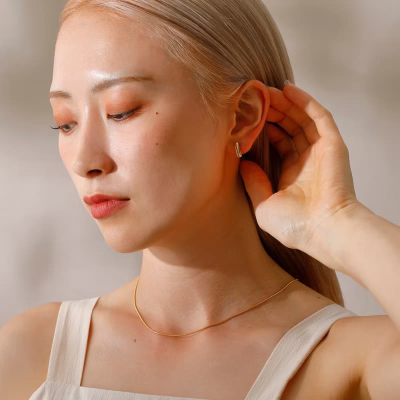 scoop-line loop-fit earring GD　ループフィットイヤリング　スタイリッシュでシンプルなデザイン 　ゴールド