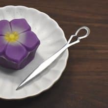銀の菓子切り　菓子楊枝　透かし模様
