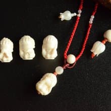 【不看】不看佛天然西伯利亞猛獁象牙冰料精工雕刻小項鏈