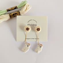 ひまわりとしろくま 刺繍ピアス/イヤリング