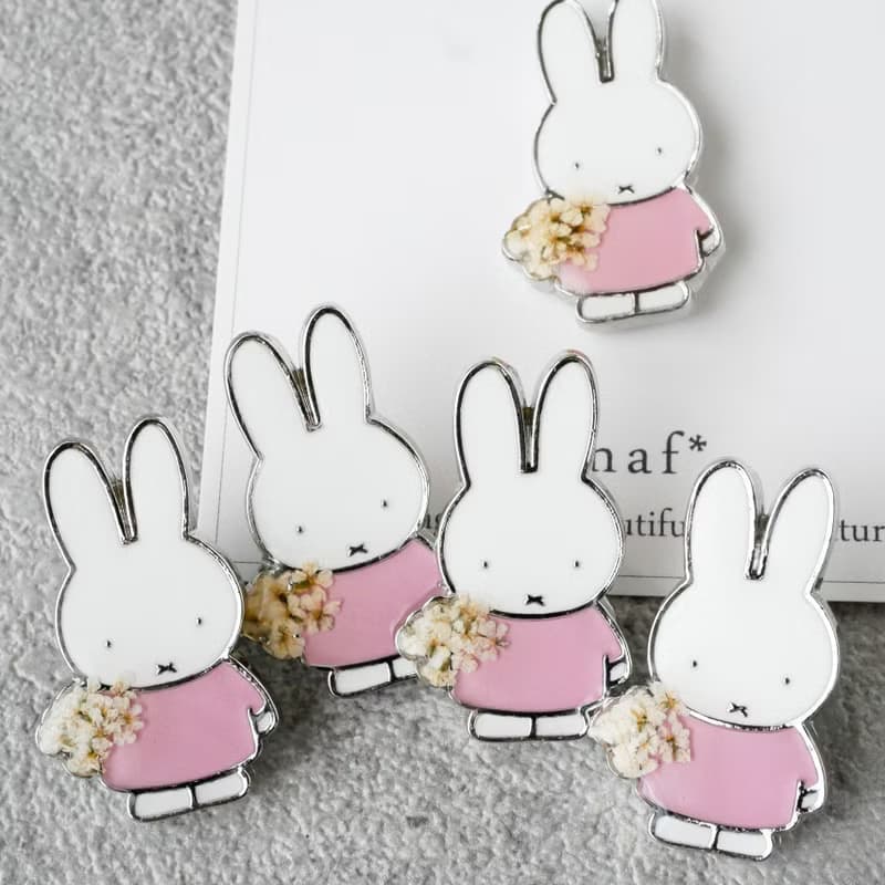 【Pinkoi x miffy】Miffy 押花別針 / 徽章