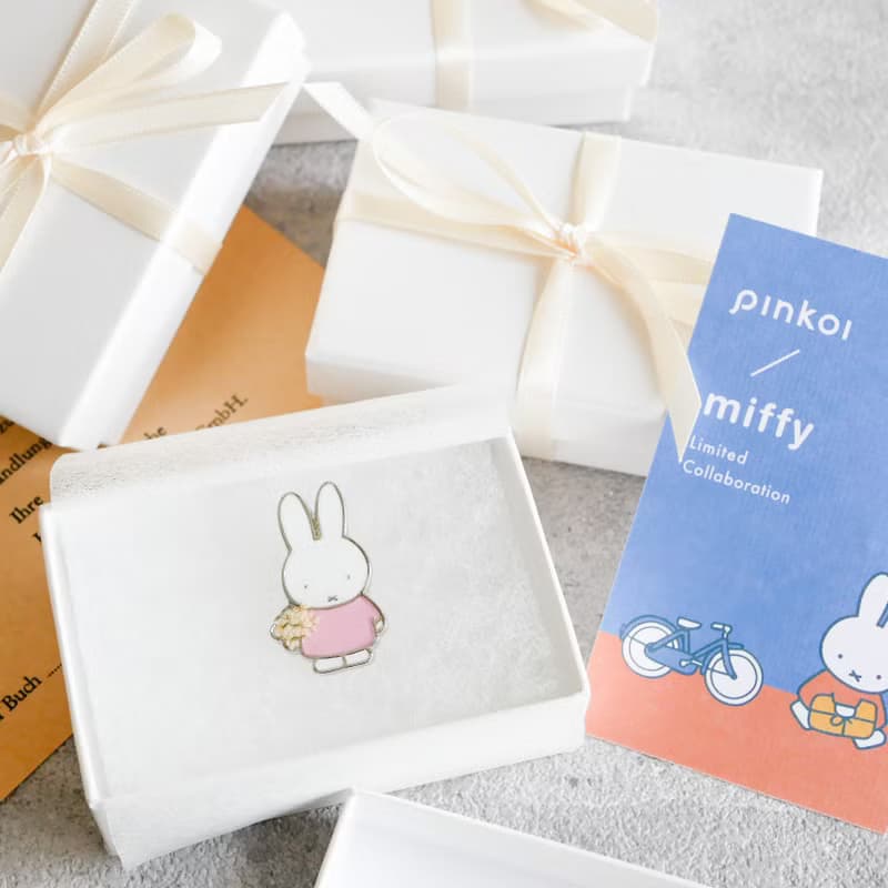 【Pinkoi x miffy】Miffy 押花別針 / 徽章