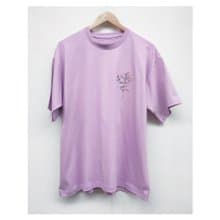 Embroidered T-shirt with a floral bouquet motif