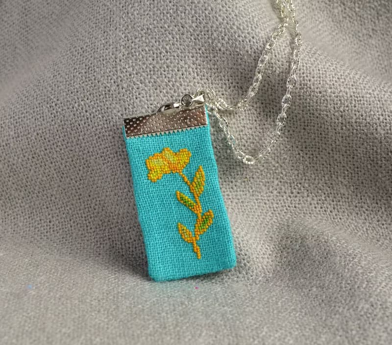 綠松石刺繡吊墜配黃色花朵亞麻項鍊母親節禮物