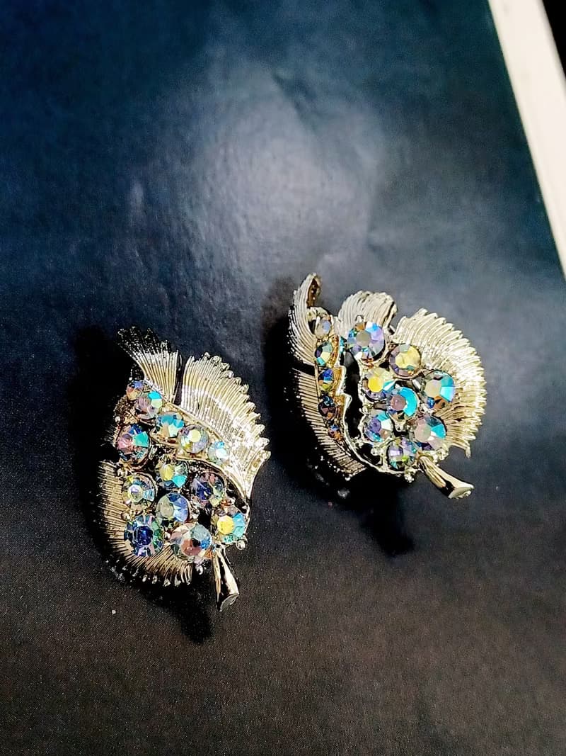 vintage jewelry 古董亮銀葉形極光萊茵 夾式耳環