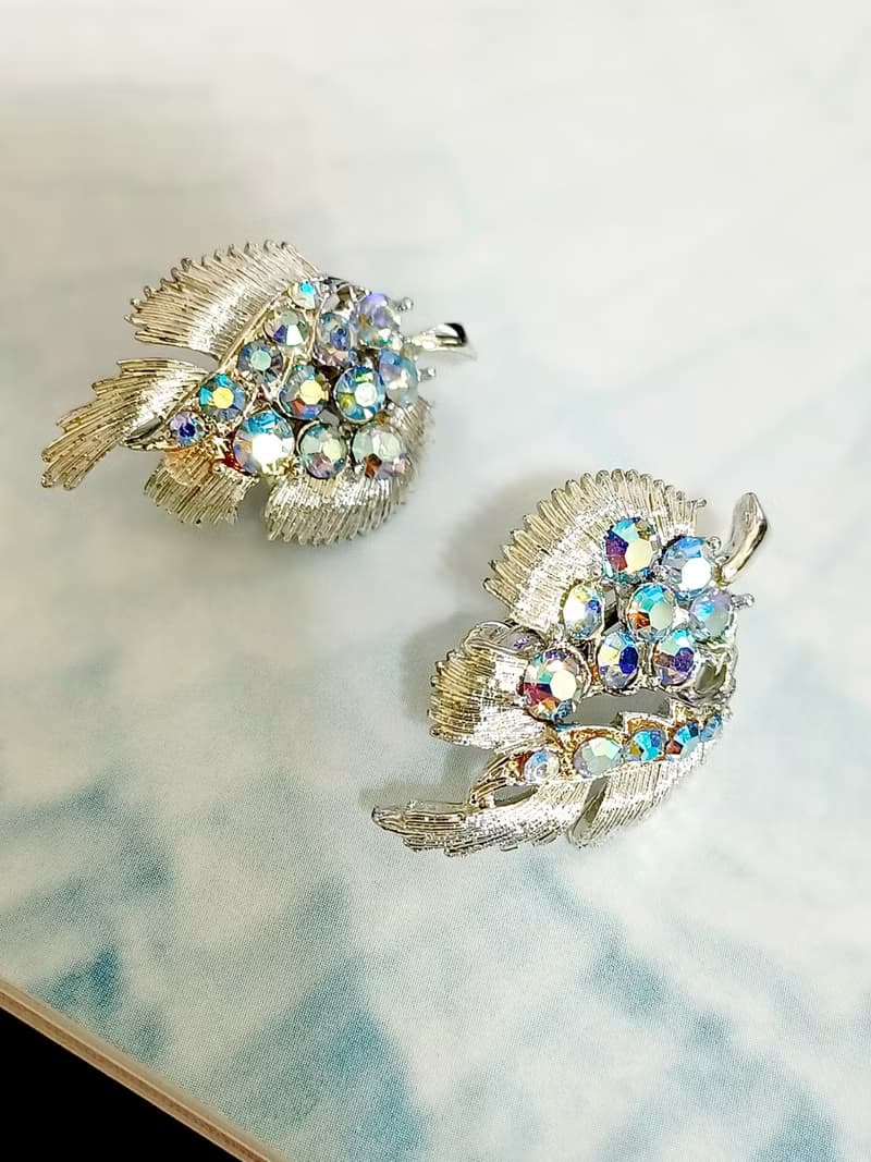 vintage jewelry 古董亮銀葉形極光萊茵 夾式耳環