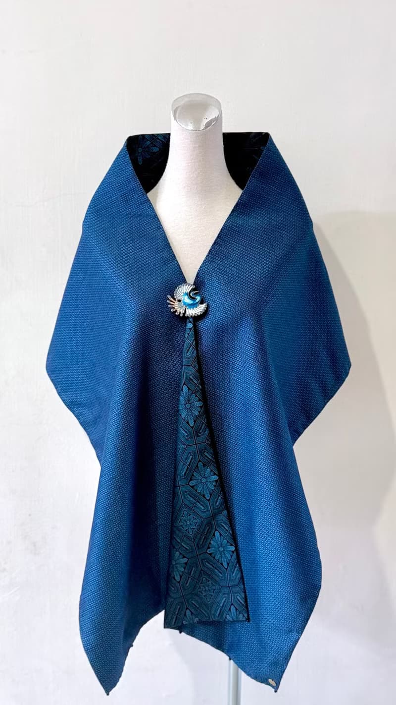 純手作藍色絲質毛料混紡幾何花朵迷你龜甲圖騰圍巾披肩