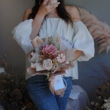 草莓奶昔永生花束