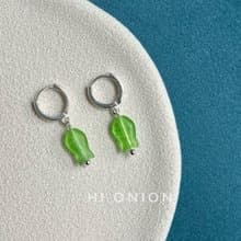 Hi onion小眾設計綠色琉璃魚耳墜迷你S925銀耳扣洗澡不用摘百搭