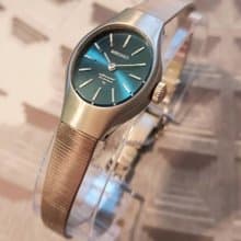 1970's 簡約風格 橢圓藍寶石錶盤 日本 Seiko 女用古董機械錶