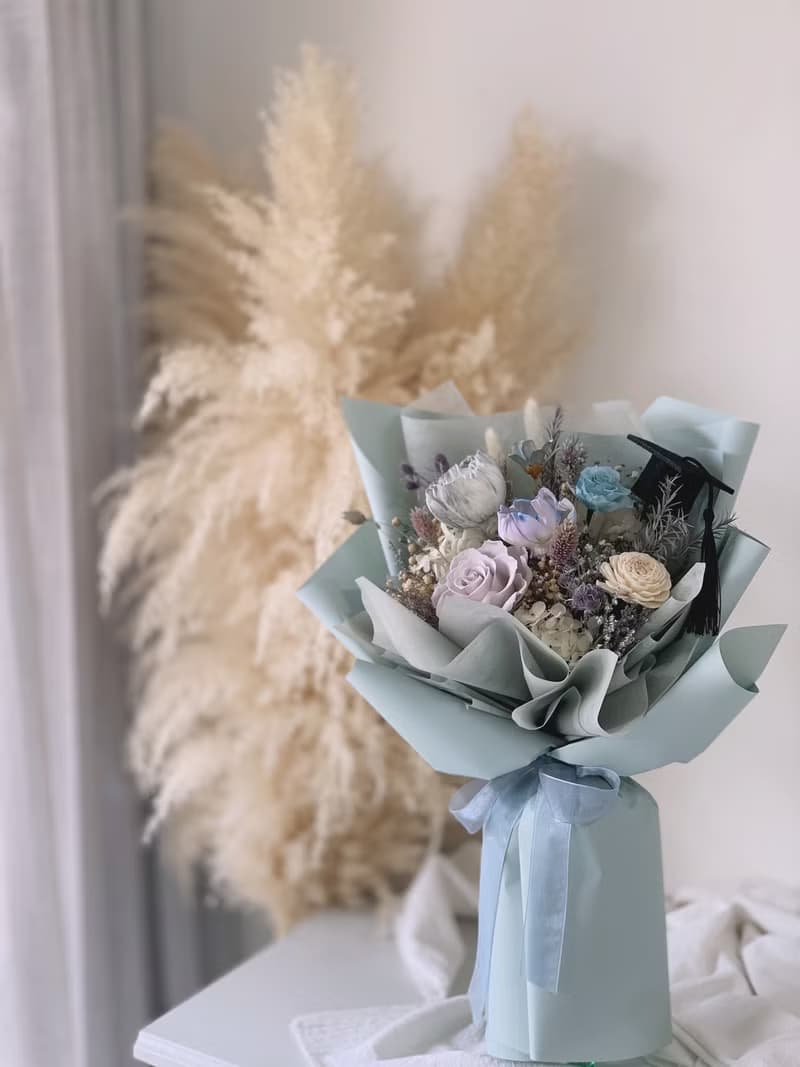 莫蘭迪藍灰系 乾燥花永生花束 告白花束 生日禮物 求婚捧花
