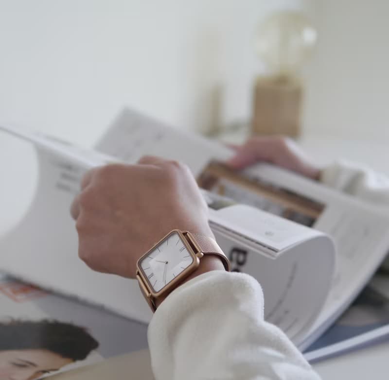 THIN 5011 時尚極簡晶礦方錶 - 玫瑰金