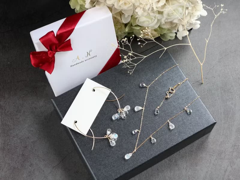 14kgf-chilly tears pierced earrings & short necklace(ajustable chain)