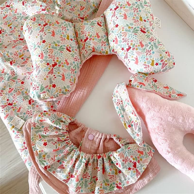 薄荷草兔 豪華彌月禮盒 蝴蝶枕 安撫兔 嬰兒被 荷葉圍兜