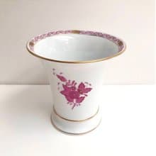 海倫德花瓶|復古白色花瓶與粉紅色花朵圖案 1970 年代