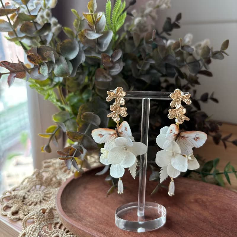白色蝴蝶真花長耳環
