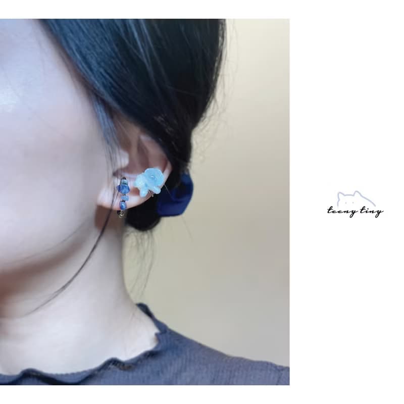TeenyTinyCraft | 星骸•藍星 手工耳骨夾