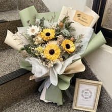 【精緻太陽花束】畢業花束 / 母親節花束 / 生日送禮花束
