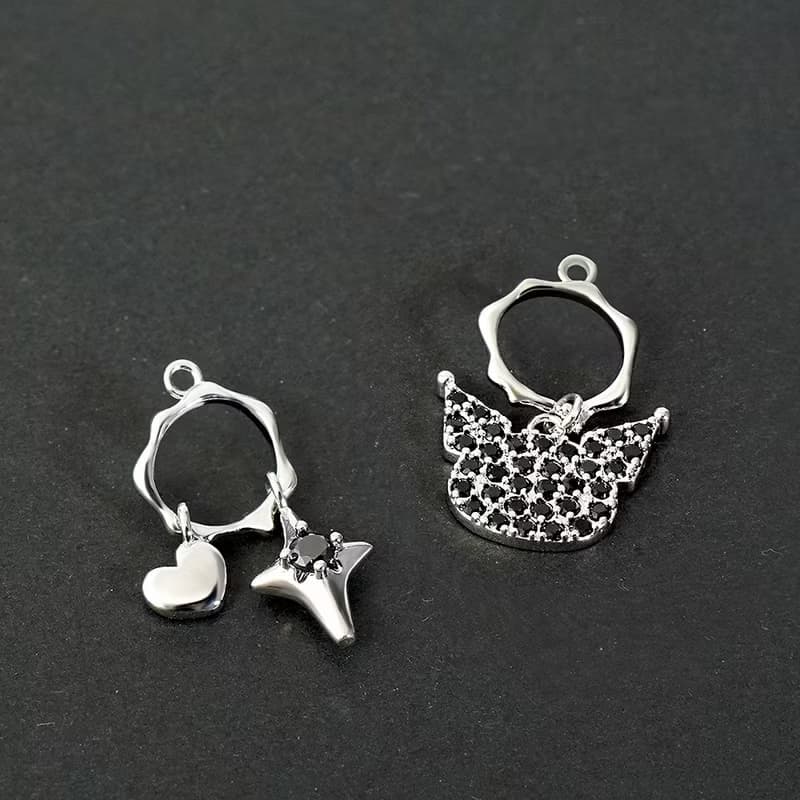 Kuromi World 系列-酷洛米造型耳環