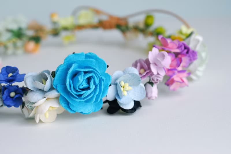 Paper Flower, Headband, Crown, ONLY ONE PIECE, Circle wild 20 cm.of white, blue, bright blue ,green, purple brush and yellow brush Color.