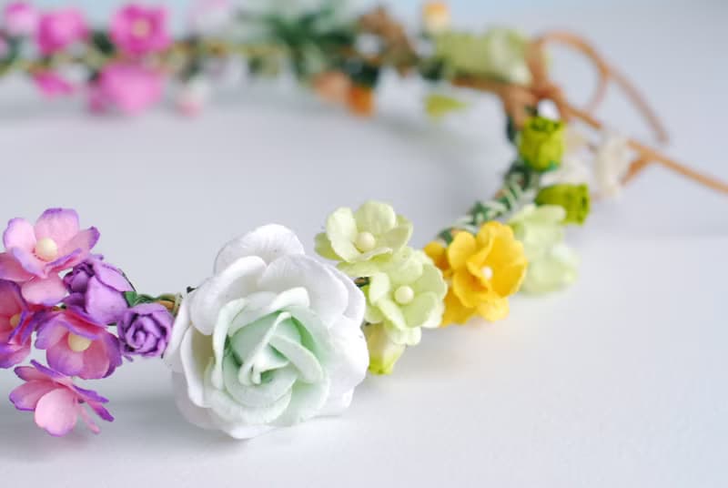 Paper Flower, Headband, Crown, ONLY ONE PIECE, Circle wild 20 cm.of white, blue, bright blue ,green, purple brush and yellow brush Color.