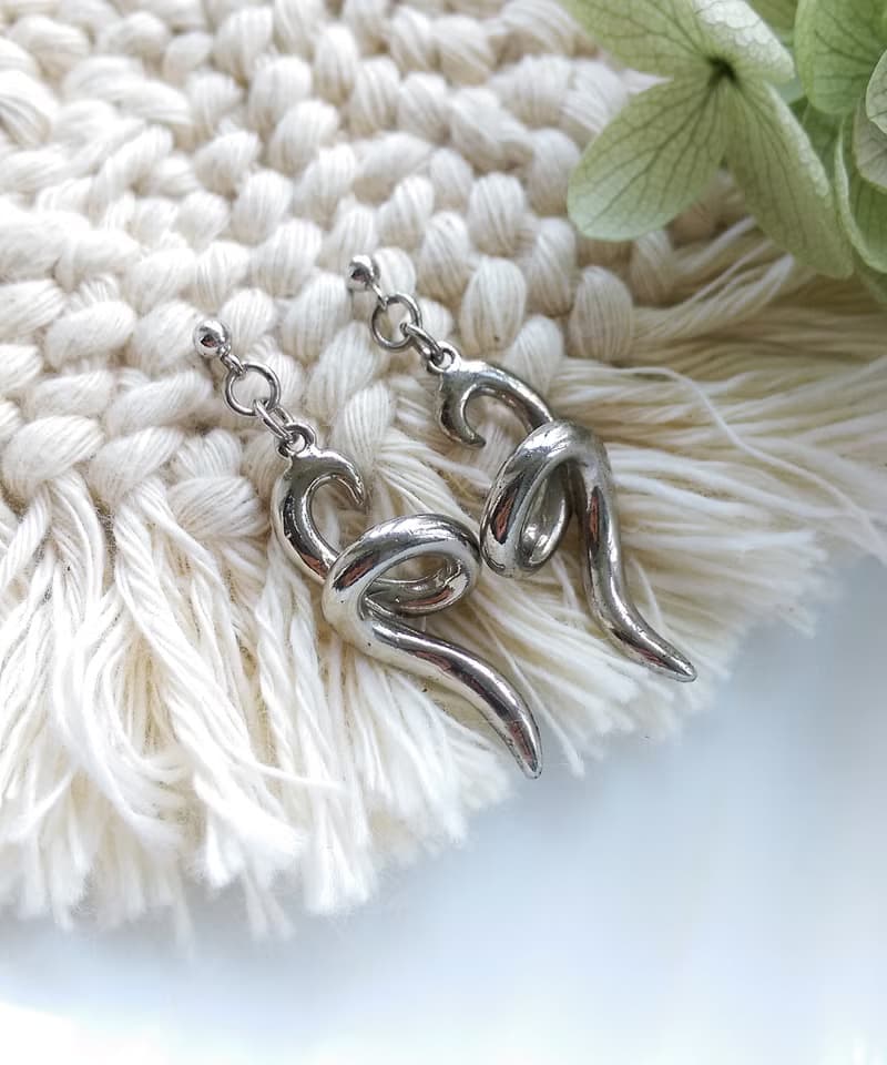 Vintage Jewelry 西洋古董飾品 銀色調 捲捲 針式耳環